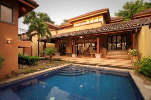 Luxury Tamarindo villa for rent in Costa Rica