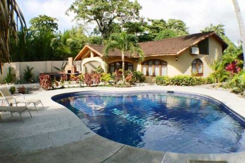 Jaco beach front luxury home with private pool