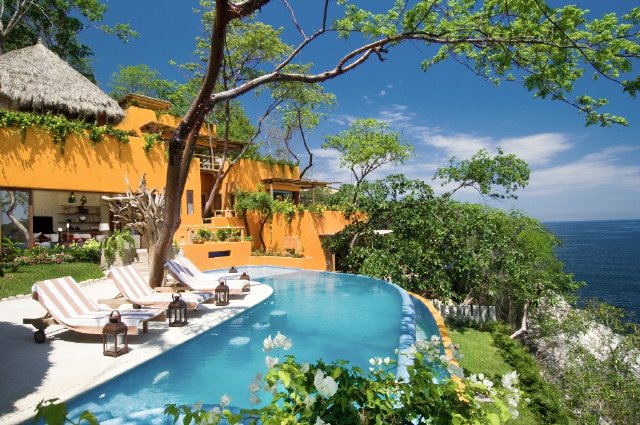 321_mexico-ocean-front-luxury-villa-034