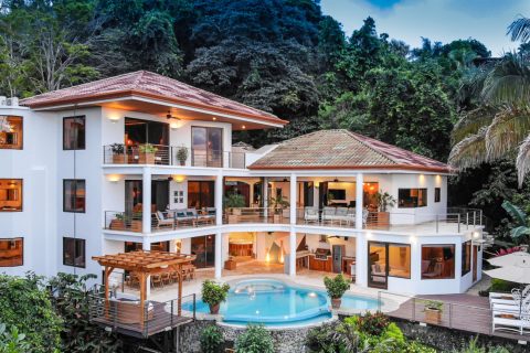 incredible-seven-bedroom-villa