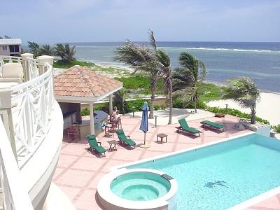 62_Grand-Cayman-Villa-Zara-Private-Pool-and-Spa