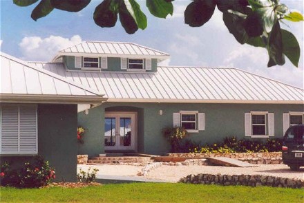 Luxury holiday villa on Grand Cayman in the Caribbean Ocean