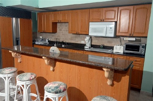 69_grand-cayman-islands-sea-grape-fully-equipped-kitchen