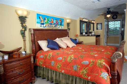 77_grand-cayman-island-parrot-ise-king-bedroom