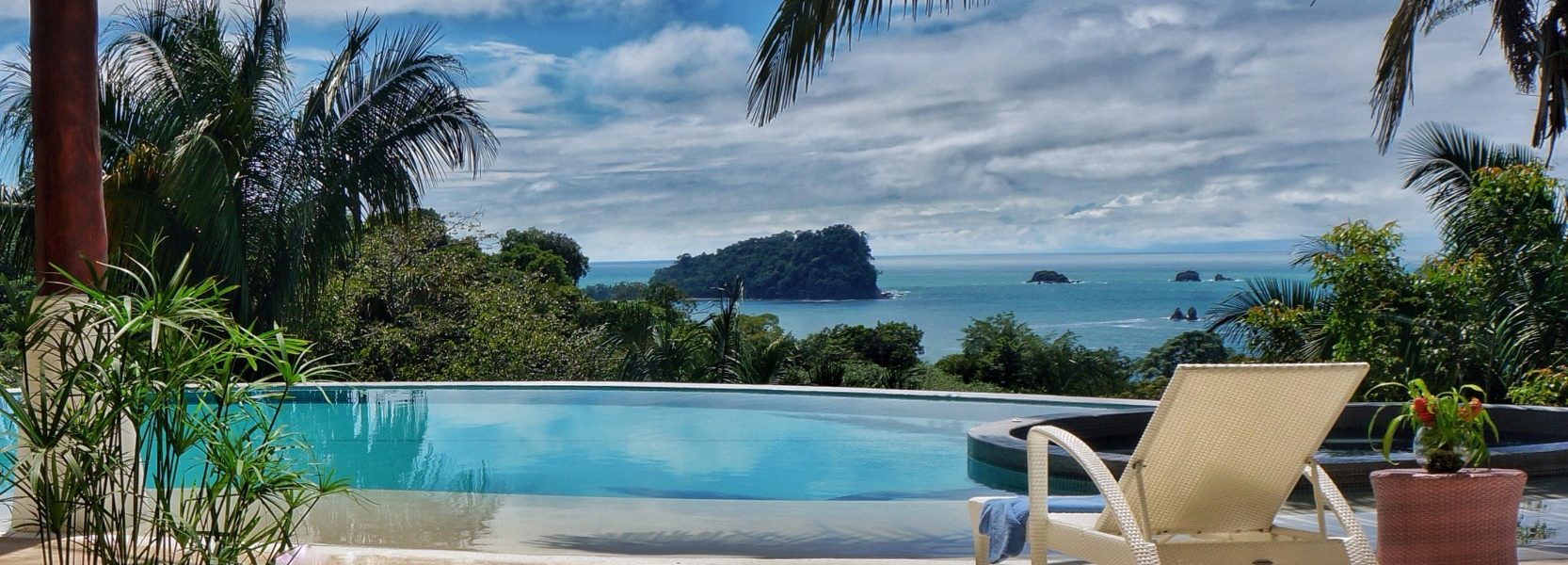 View the Manuel Antonio National Park while sitting at our large pool. Also with an amazing ocean view.
